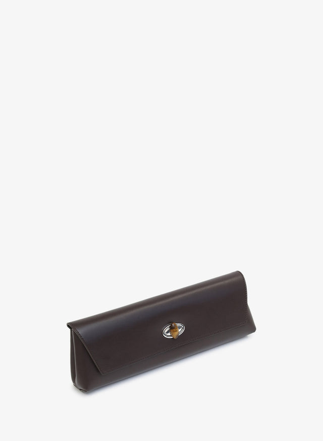 Buki Clutch